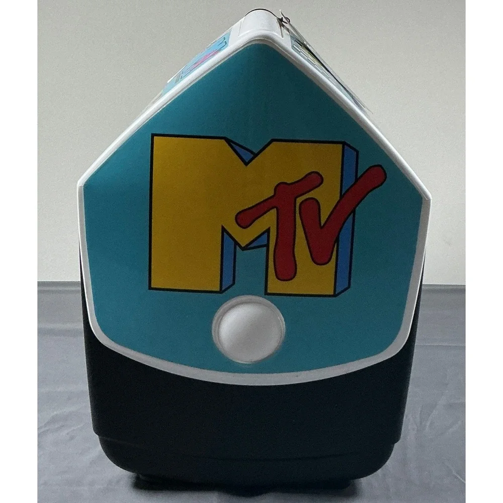 Igloo MTV Playmate Elite Cooler 16Qt 30 Can Special Edition Retro 90s Black Teal